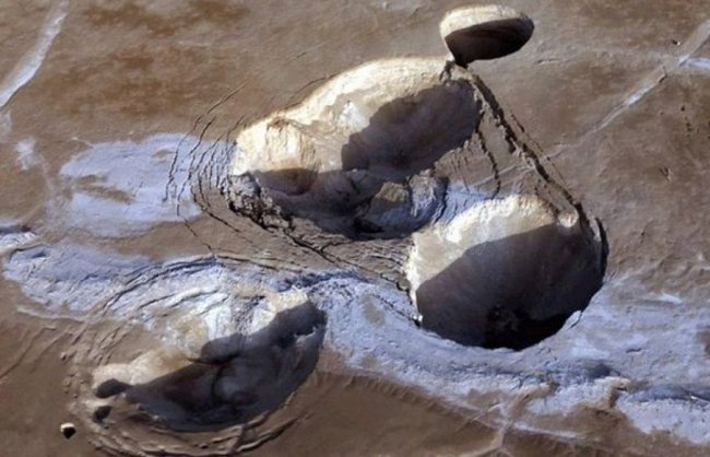 Гигантские воронки в районе Мертвого моря