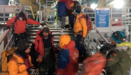 После гибели пяти туристов организатора восхождения на Эльбрус задержали