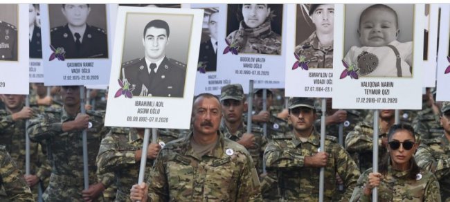 В Азербайджане прошли маршем в память о погибших в войне в Карабахе