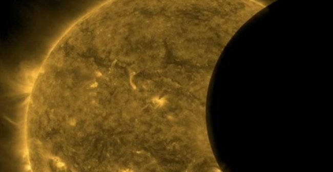 NASA сделало снимки солнечного затмения в космосе